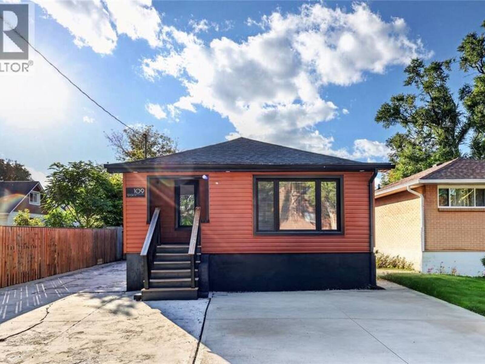 109 Sutton STREET, Sarnia, Ontario N7T 3S4