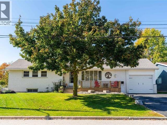 80 MACNAB STREET Lambton Shores Ontario, N0N 1J0 - 4 Bedrooms Home For Sale