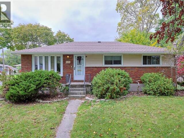 880 CHAMPLAIN ROAD Sarnia Ontario, N7V 2G1 - 4 Bedrooms Home For Sale