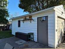 644 OXFORD STREET | Sarnia Ontario | Slide Image Twenty-three