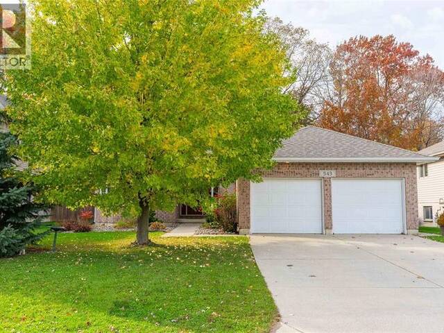 543 Country View DRIVE Petrolia Ontario, N0N 1R0 - 3 Bedrooms Home For Sale