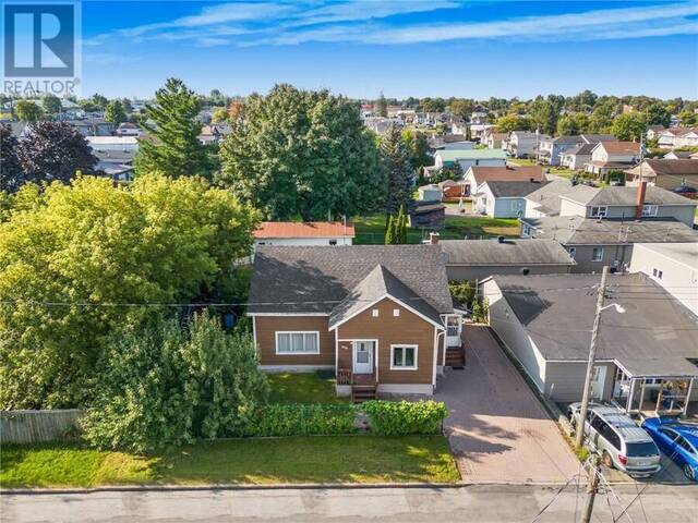 896 SINCLAIR STREET Hawkesbury Ontario, K6A 1E1