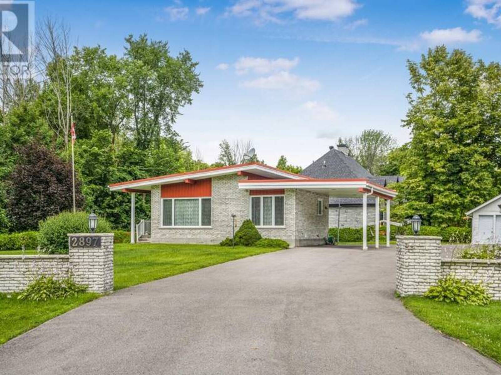 2897 FRONT ROAD, Hawkesbury, Ontario K6A 2R2