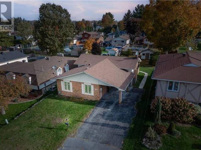 877 LAFLIN STREET Cornwall Ontario, K6J 5J3