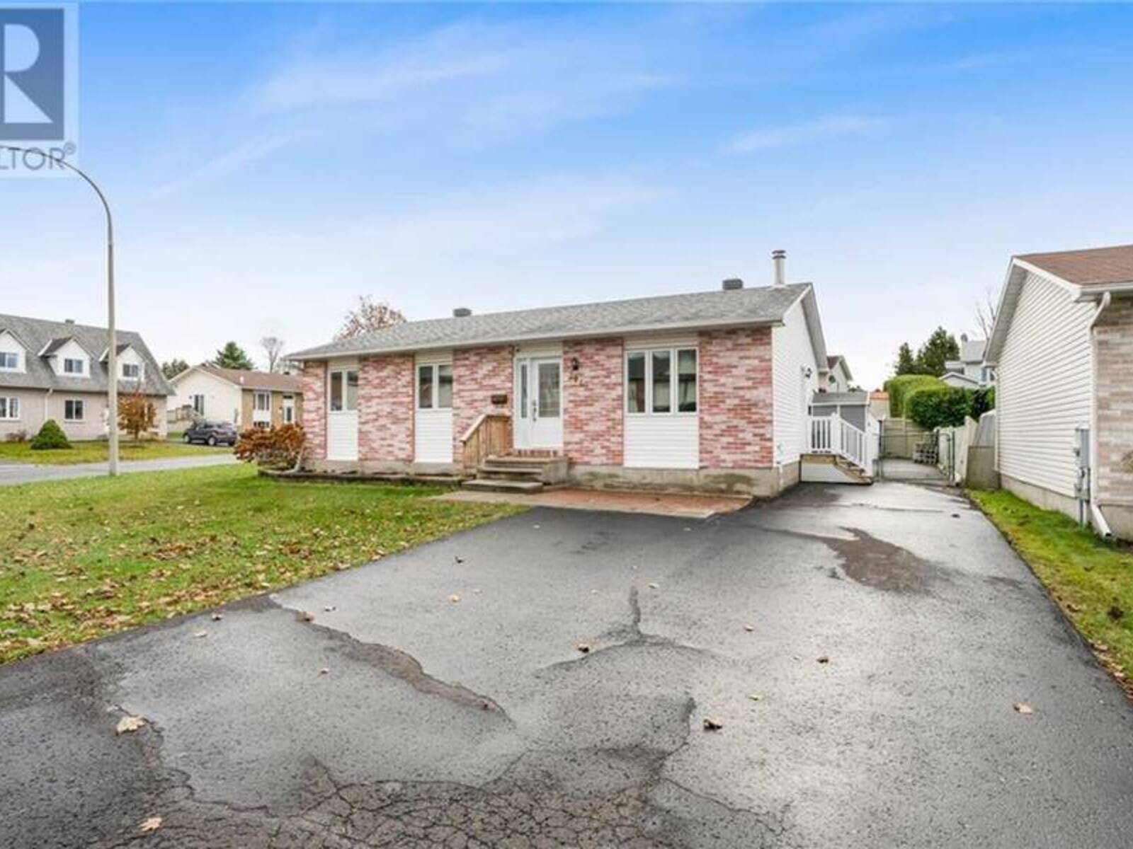 726 MORRIS STREET, Rockland, Ontario K4K 1M8