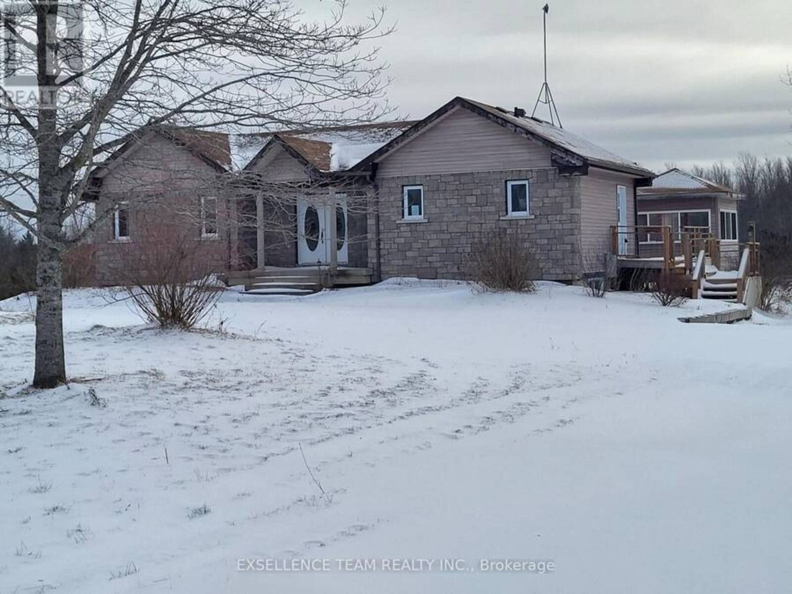 14010 GROVES ROAD, South Stormont, Ontario K0C 1M0