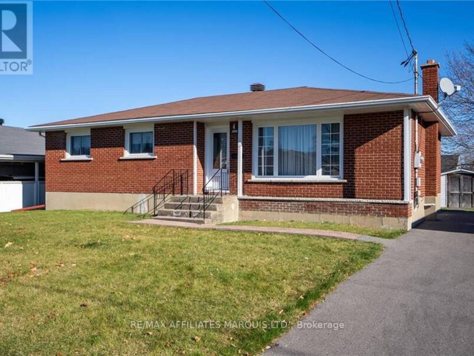 322 JARVIS STREET, Cornwall, Ontario K6H 5J6