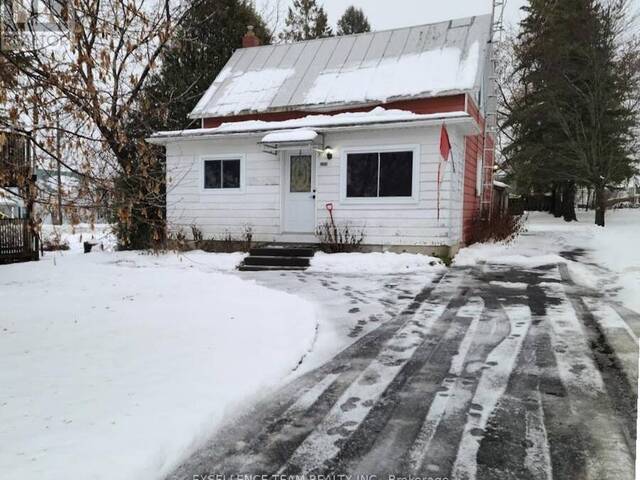 104 LOCHIEL STREET E Alexandria Ontario, K0C 1A0 - 3 Bedrooms Home For Sale