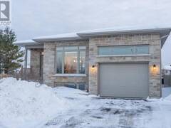 124 EMILY JADE CRESCENT Cornwall Ontario, K6K 0B6