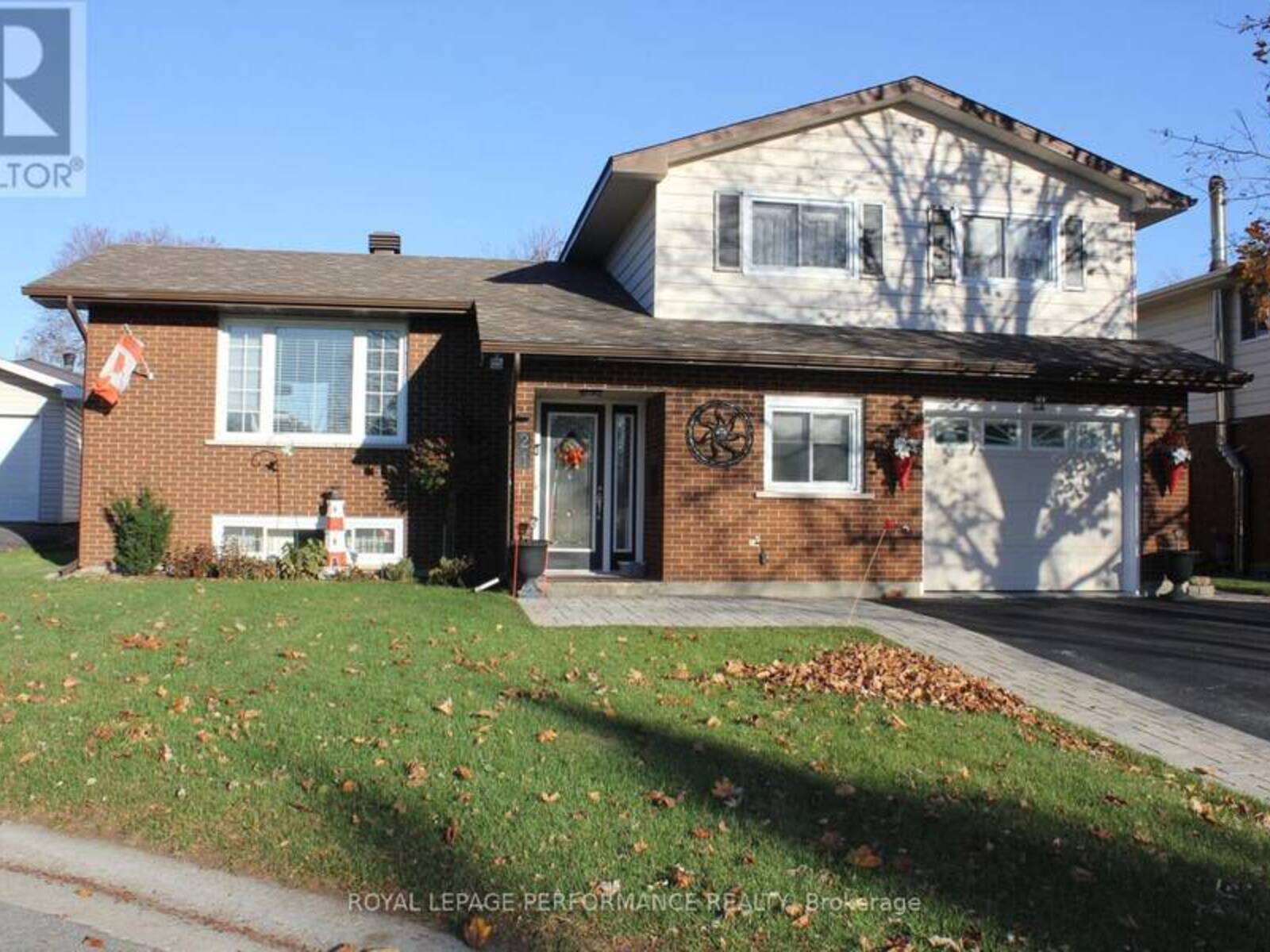 21 COLBROOK COURT, Cornwall, Ontario K6H 6E4