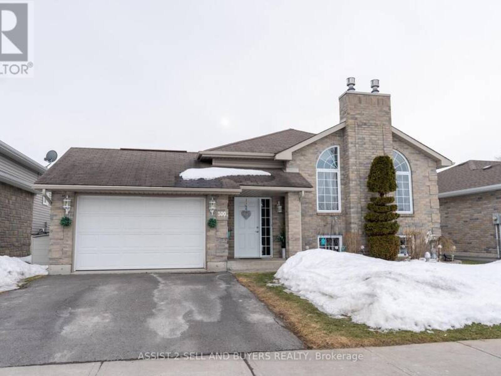 300 GLEN NORA DRIVE, Cornwall, Ontario K6H 0A8