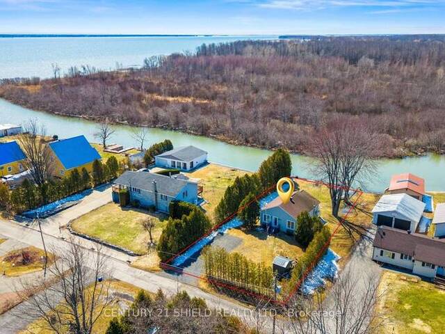6220 164TH AVENUE South Glengarry Ontario, K0C 1E0 - 2 Bedrooms Waterfront Home For sale