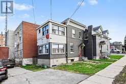 402 PITT STREET | Cornwall Ontario | Slide Image Four