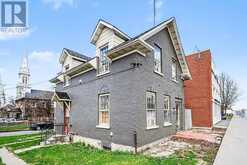 402 PITT STREET | Cornwall Ontario | Slide Image Six