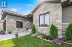 29 WHITETAIL AVENUE | Long Sault Ontario | Slide Image Thirteen