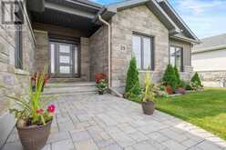 29 WHITETAIL AVENUE | Long Sault Ontario | Slide Image Fifteen