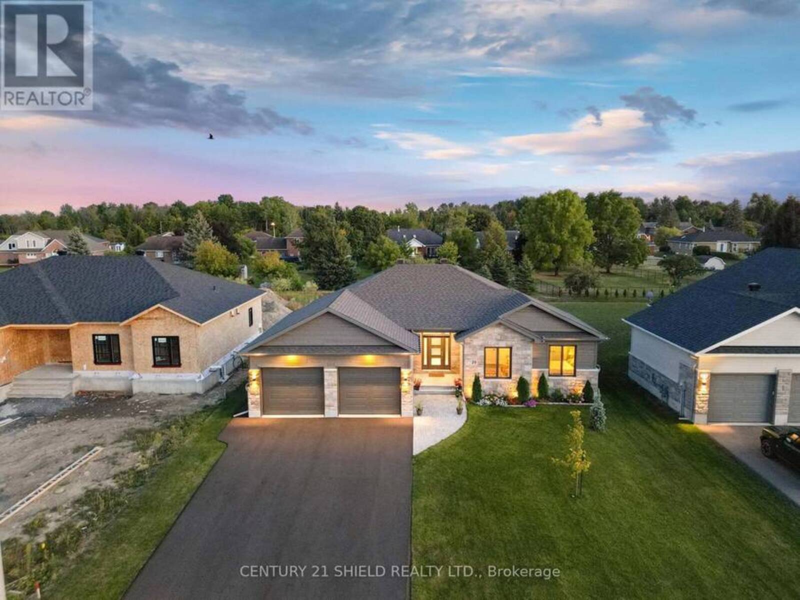 29 WHITETAIL AVENUE, Long Sault, Ontario K0C 1P0
