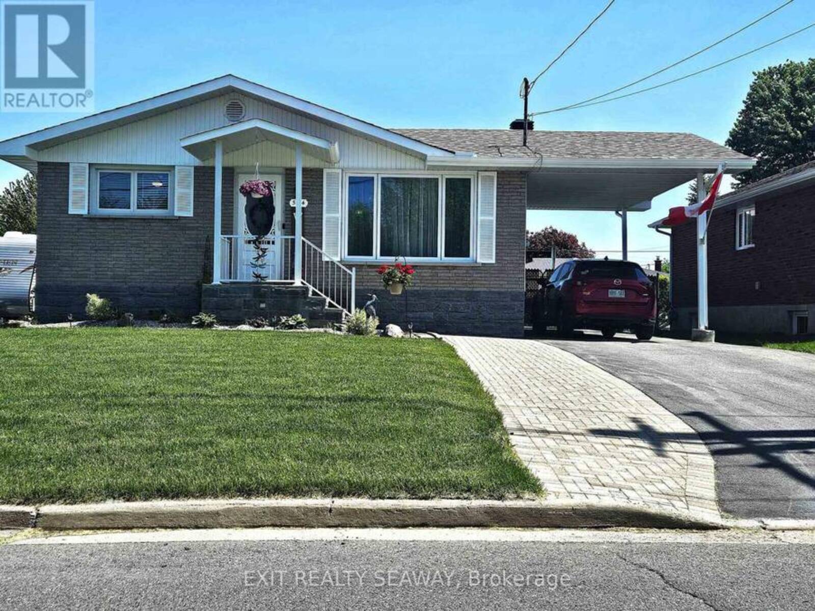 524 ANTHONY STREET, Cornwall, Ontario K6H 5L3