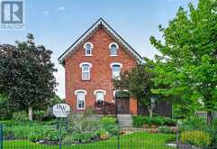 105 5TH STREET E | Cornwall Ontario | Slide Image One