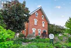 105 5TH STREET E | Cornwall Ontario | Slide Image Four