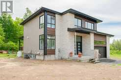 3814 LAKESIDE DRIVE | South Glengarry Ontario | Slide Image Thirty