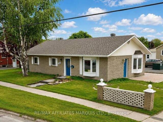 1101 MCCONNELL AVENUE Cornwall Ontario, K6H 4N2 - 2 Bedrooms Home For Sale
