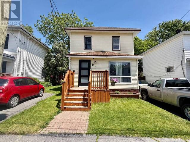 9 BERGIN AVENUE Cornwall Ontario, K6H 3Y7 - 2 Bedrooms Home For Sale
