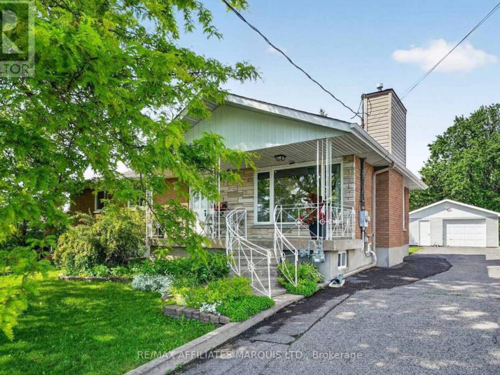 2706 ROSS AVENUE, Cornwall, Ontario K6K 1E5
