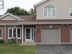 4 - 3 MAPLE STREET N South Stormont Ontario, K0C 1M0