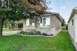 824 ALICE STREET | Cornwall Ontario | Slide Image Three