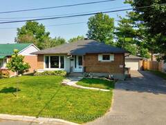 1015 EDYTHE AVENUE Cornwall Ontario, K6J 1N8