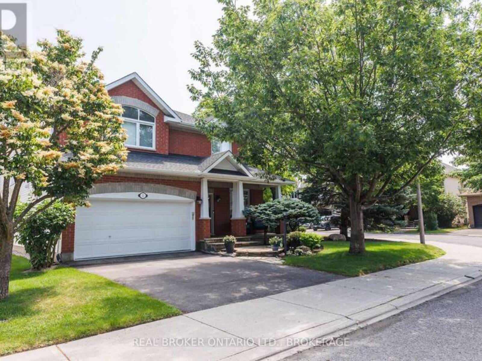 11 REDBRIDGE CRESCENT, Ottawa, Ontario K2J 4Y7