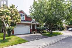 11 REDBRIDGE CRESCENT | Ottawa Ontario | Slide Image One