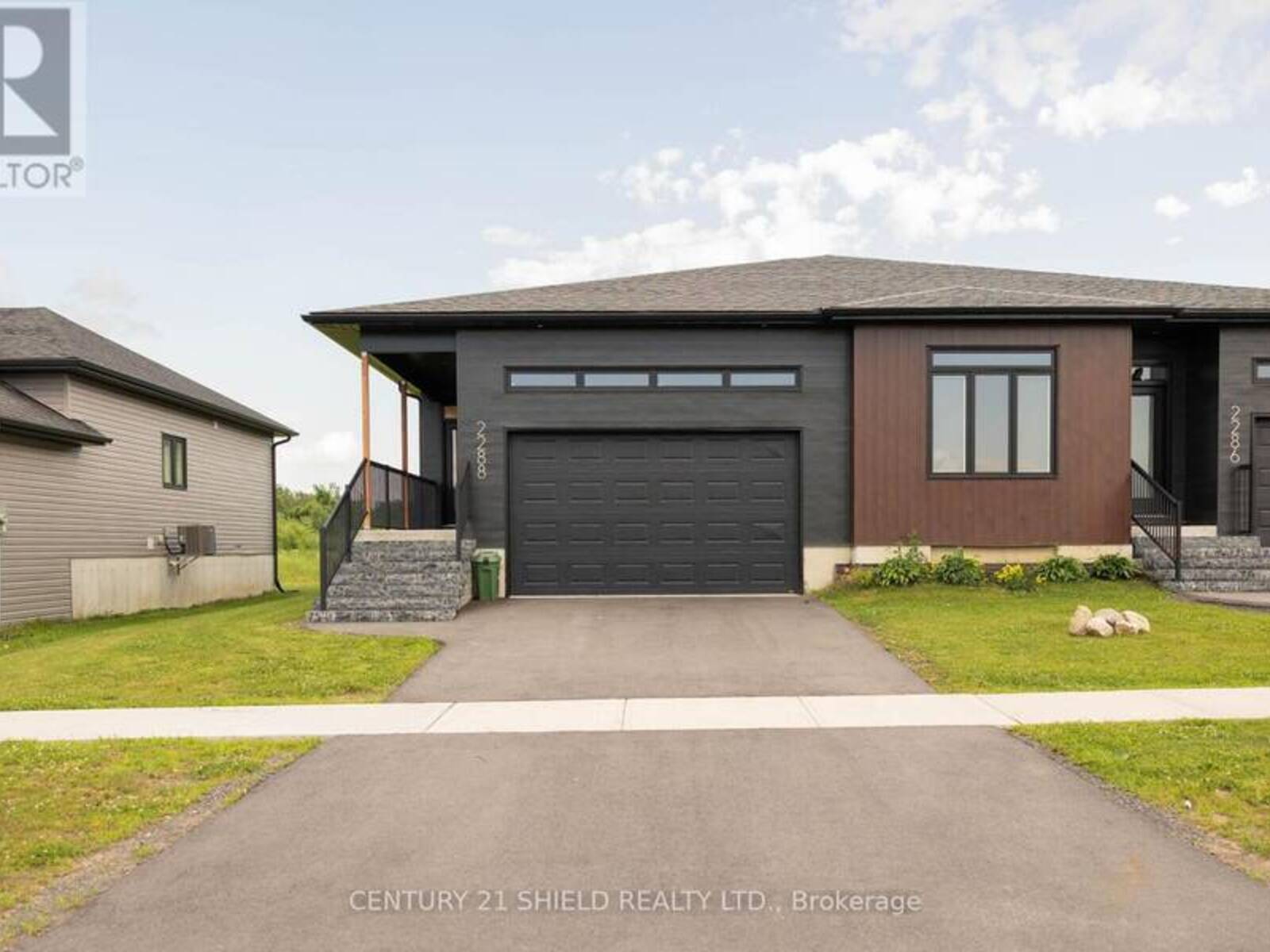 2288 CREWSON COURT, Cornwall, Ontario K6H 0H5