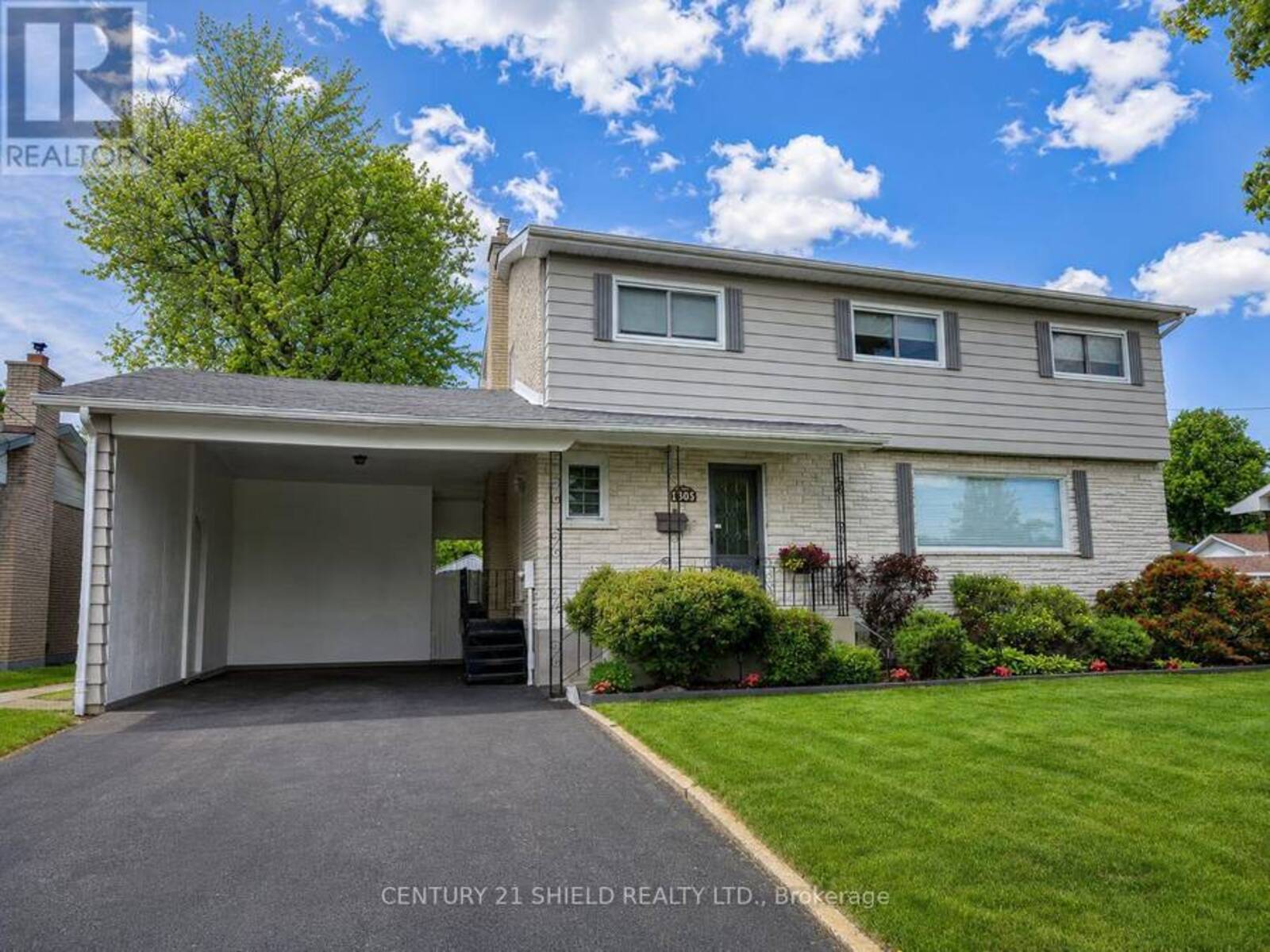 1305 OSBORNE AVENUE, Cornwall, Ontario K6J 1L3