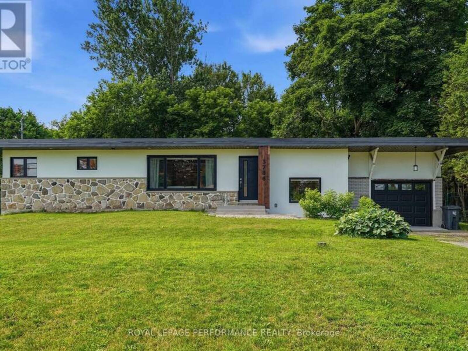 3786 FRONT ROAD, Hawkesbury, Ontario K6A 2T4