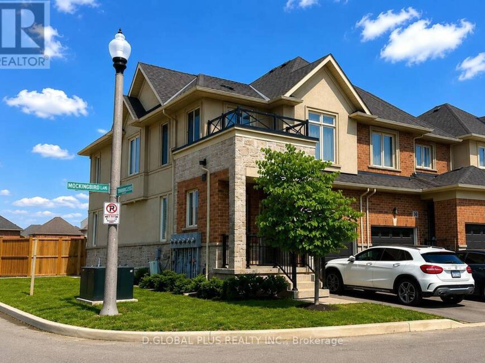 30 MOCKINGBIRD LANE, Hamilton, Ontario L8E 0K7