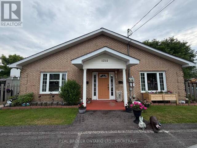 1211A-1211B NOTRE DAME STREET Cornwall Ontario, K6J 4Y7 - Multi-family Home For Sale