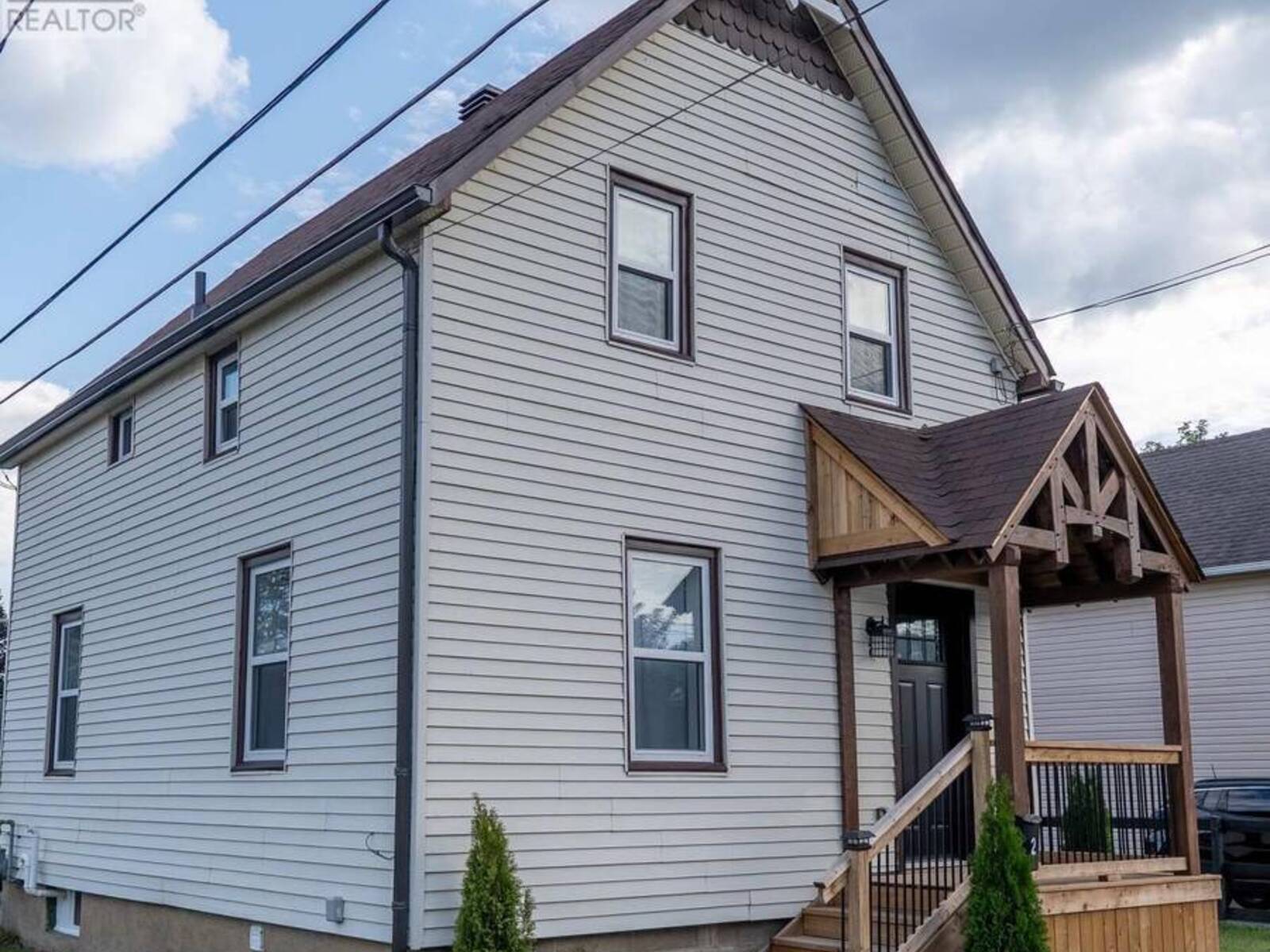 2 WHITEHEAD AVENUE, Cornwall, Ontario K6J 1B1