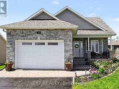 28 JIM BROWNELL BOULEVARD Long Sault Ontario, K0C 1P0