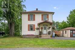 9 SPRUCE STREET | South Glengarry Ontario | Slide Image Two