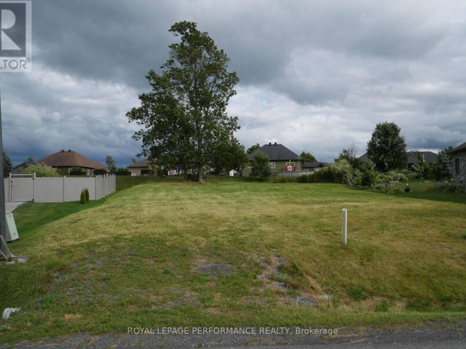13 MATTHEW KIERAN CRESCENT, Long Sault, Ontario K0C 1P0