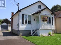523 BEDFORD STREET Cornwall Ontario, K6J 4C9