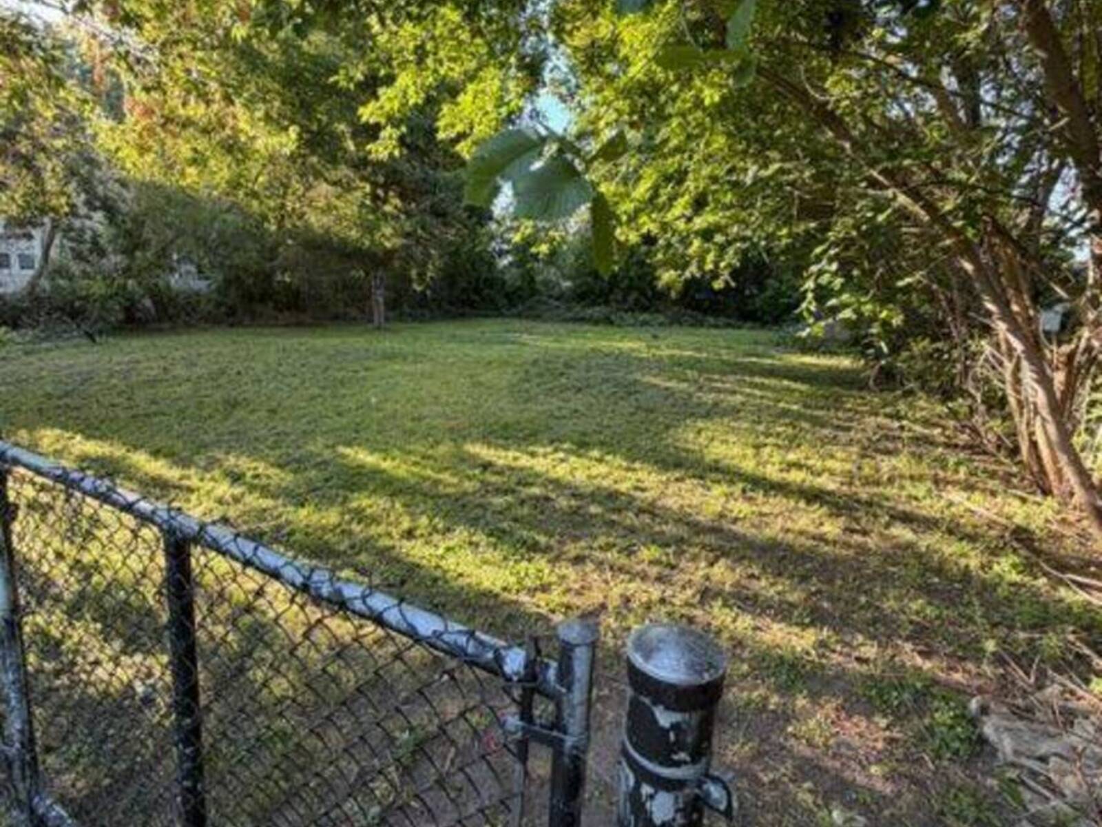 213 FIRST STREET W, Cornwall, Ontario K6J 1C4