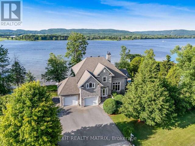 115 GASCON STREET Alfred and Plantagenet Ontario, K0B 1J0 - 3 Bedrooms Waterfront Home For sale