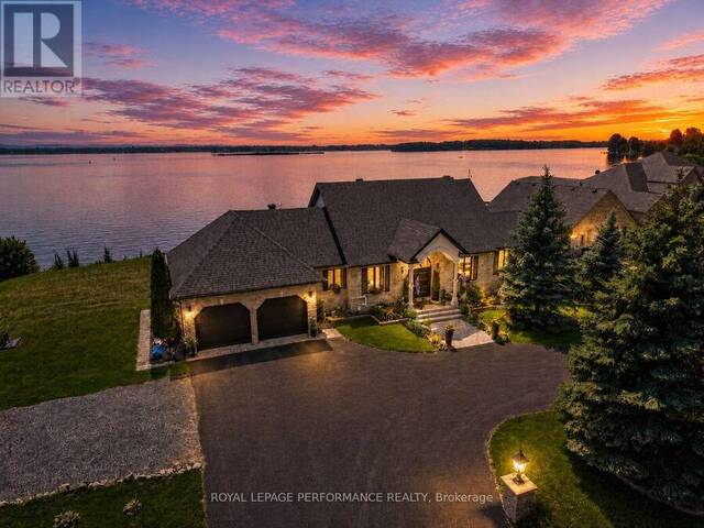 18734 COUNTY 2 ROAD Cornwall Ontario, K6H 5R5 - 5 Bedrooms Waterfront Home For sale