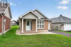 121 GAIL ELIZABETH COURT | Cornwall Ontario | Slide Image One