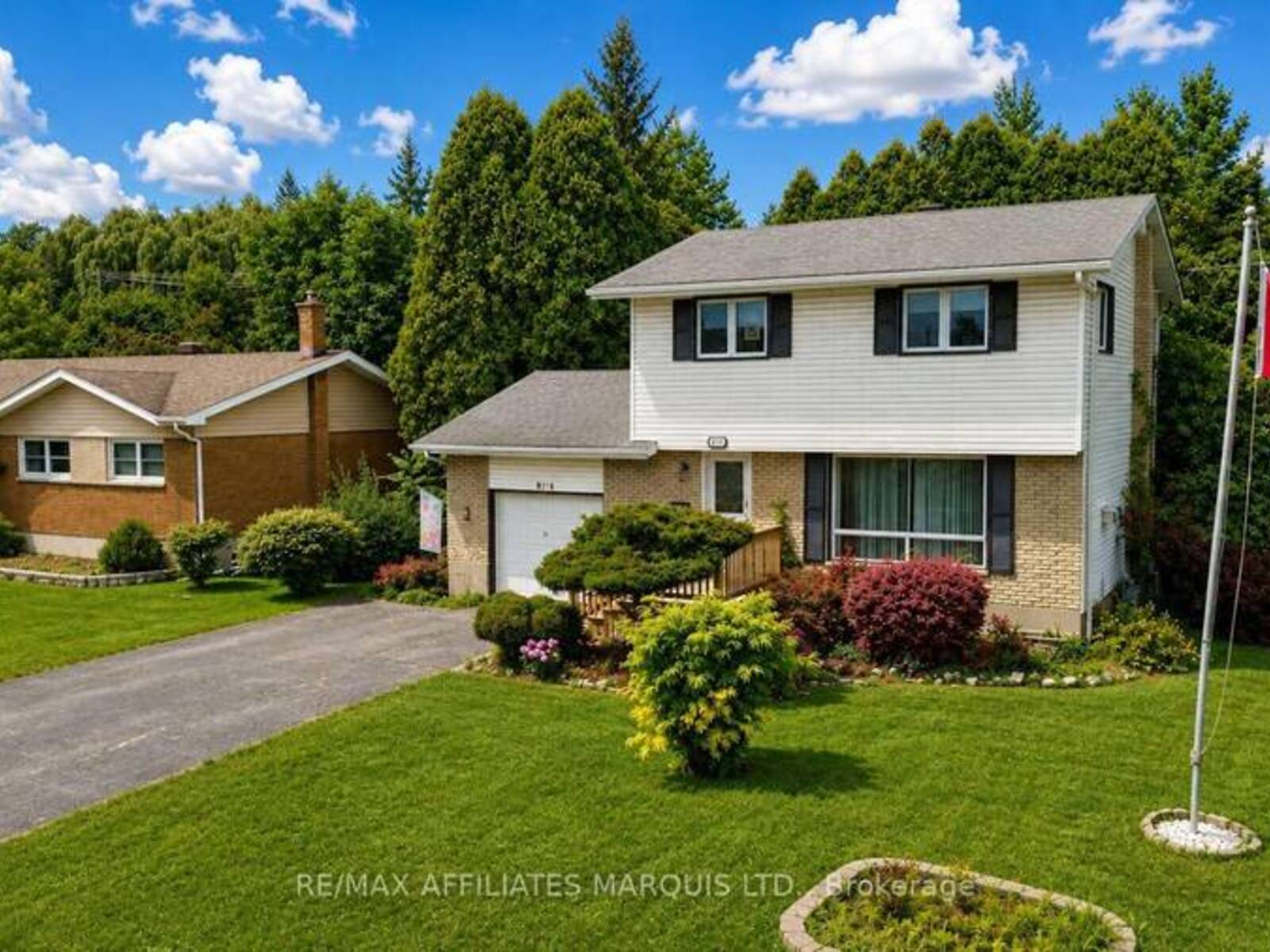 917 QUEEN STREET, Cornwall, Ontario K6J 1P3
