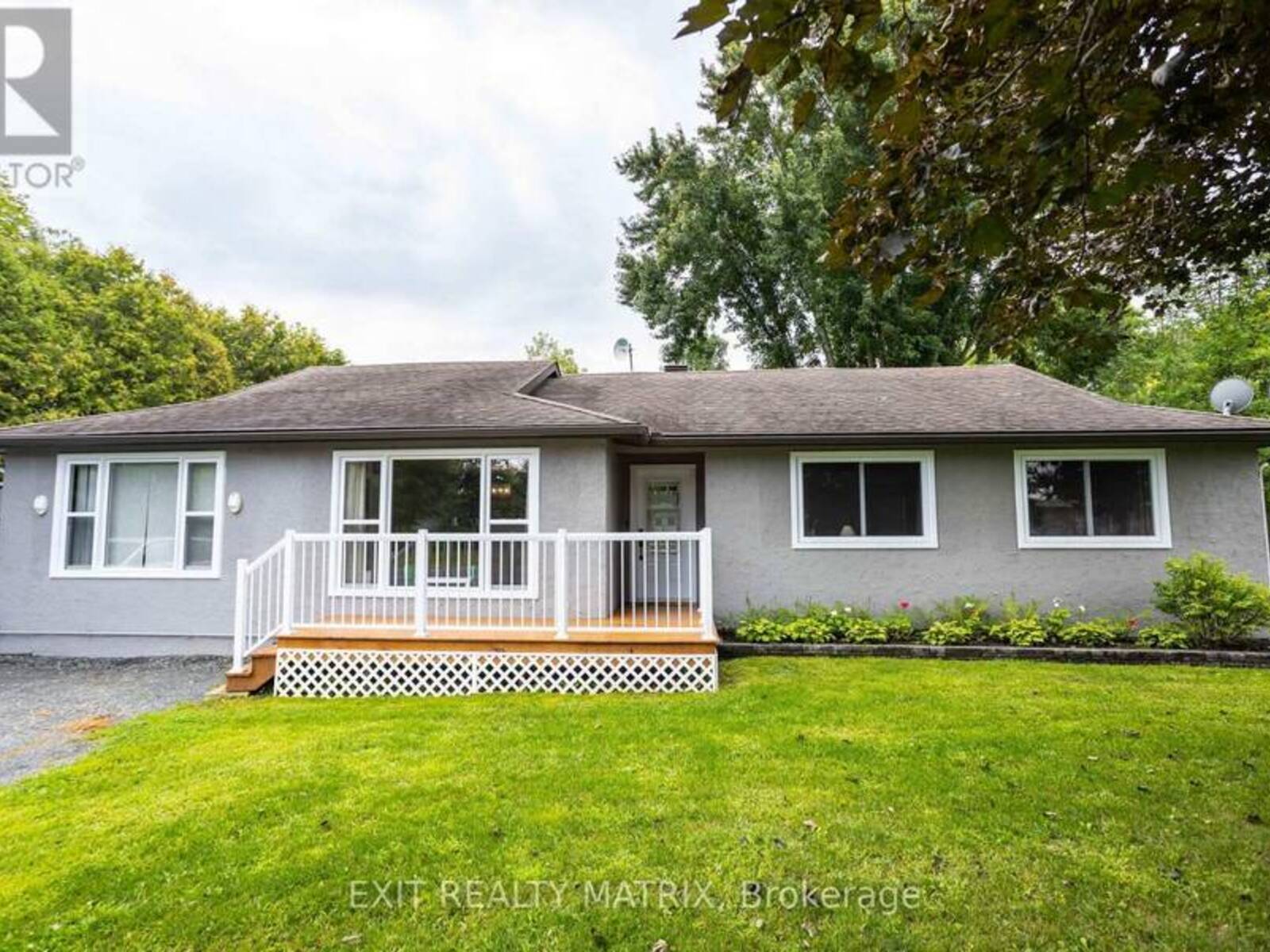 415 FRONT ROAD W, L'Orignal, Ontario K0B 1K0
