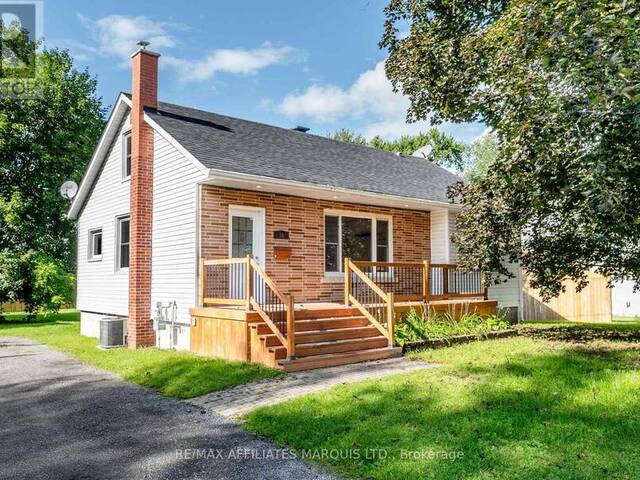 16 FRONT STREET North Stormont Ontario, K0C 1K0 - 3 Bedrooms Home For Sale